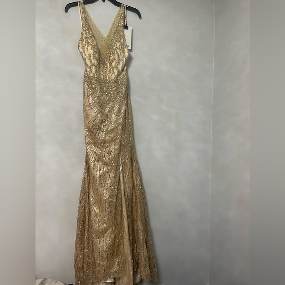 # Mac Duggal Light Gold Embellished Sequin Halter Neck Cross Back Gown - Picture 15 of 17